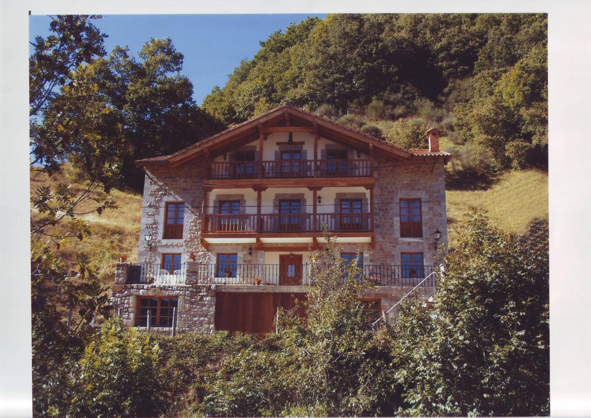 Posada Sobrevilla Espinama Esterno foto