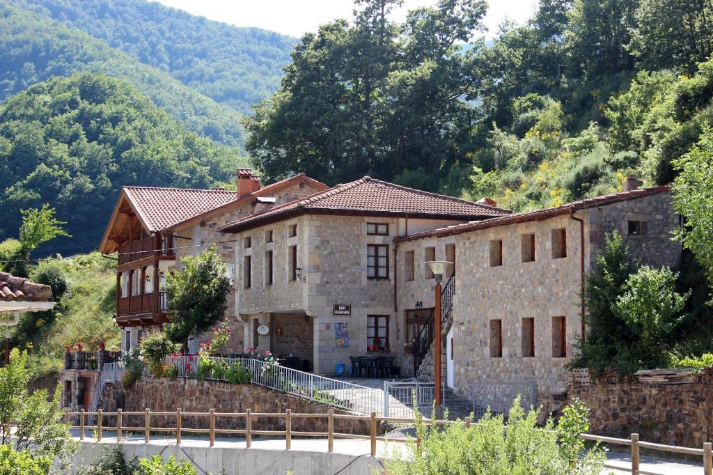 Posada Sobrevilla Espinama Esterno foto