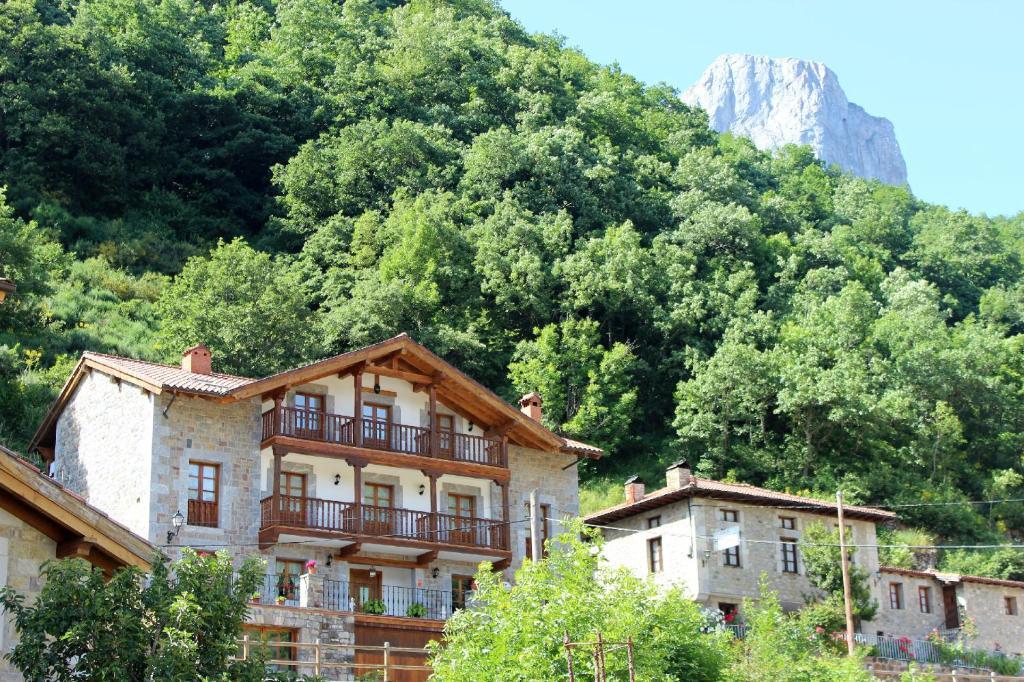 Posada Sobrevilla Espinama Esterno foto